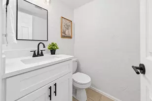1562 S Spruce St, Denver, CO 80231 - Photo 10