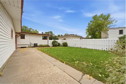 1542 W 16th St, Loveland, CO 80538 - Photo 36