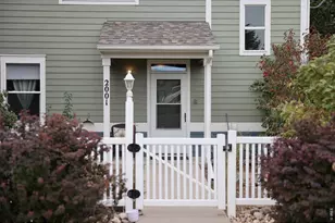 635 Gooseberry Dr, Longmont, CO 80503 - Photo 2