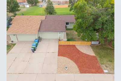 1704 Ranae Dr, Loveland, CO 80537 - Photo 2