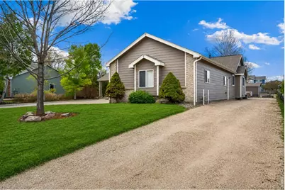 2177 Burbank St, Berthoud, CO 80513 - Photo 2