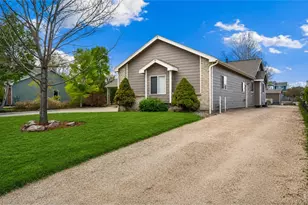 2177 Burbank St, Berthoud, CO 80513 - Photo 2