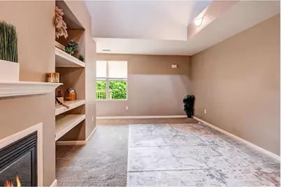 810 Lucca Dr, Evans, CO 80620 - Photo 6