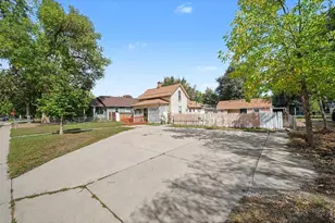 436 Baker St, Longmont, CO 80501 - Photo 2