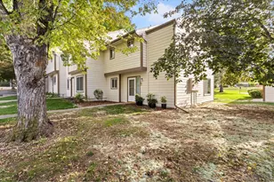 3465 Lochwood Dr, Fort Collins, CO 80525 - Photo 4