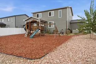 1617 Northcroft Dr, Windsor, CO 80550 - Photo 2