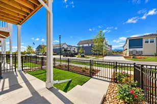 2846 Bear Spgs Cir, Longmont, CO 80503 - Photo 22