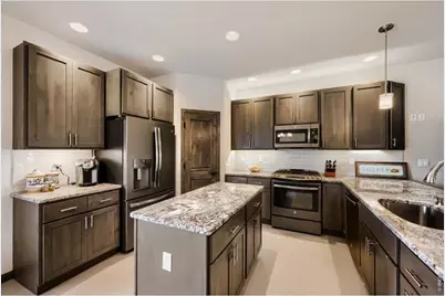 820 13th St, Berthoud, CO 80513 - Photo 4