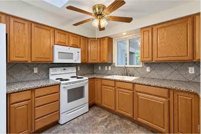 1048 Kane Dr, Longmont, CO 80501 - Photo 20