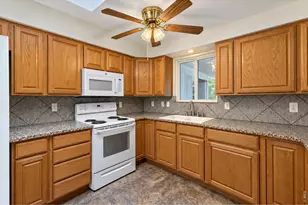 1048 Kane Dr, Longmont, CO 80501 - Photo 20
