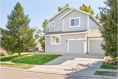 1361 Carnation Cir, Longmont, CO 80503 - Photo 2