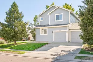 1361 Carnation Cir, Longmont, CO 80503 - Photo 2
