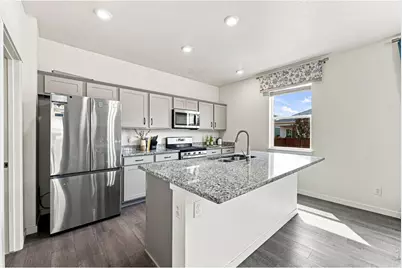 430 Thrush Pl, Johnstown, CO 80534 - Photo 8