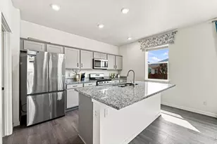 430 Thrush Pl, Johnstown, CO 80534 - Photo 8