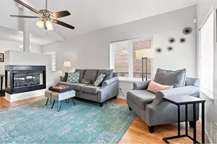1028 Jackson St, Denver, CO 80206 - Photo 2