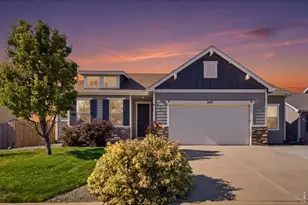 347 Linden Oaks Dr, Ault, CO 80610 - Photo 2
