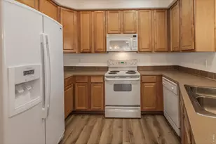 5220 Boardwalk Dr, Fort Collins, CO 80525 - Photo 12