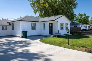 618 40th St, Evans, CO 80620 - Photo 2