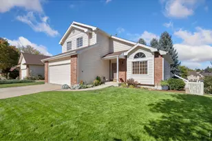3702 Drake Dr, Loveland, CO 80538 - Photo 2