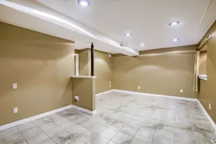 1021 Townley Cir, Longmont, CO 80501 - Photo 14