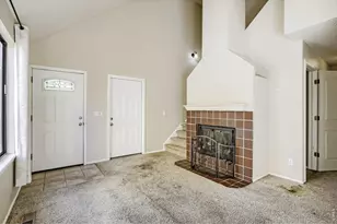 1021 Townley Cir, Longmont, CO 80501 - Photo 4