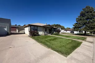 227 18th St, Burlington, CO 80807 - Photo 4
