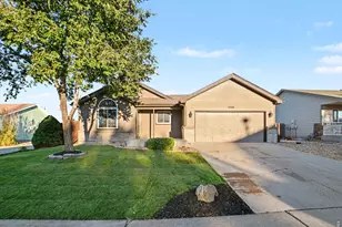 1298 S Dusk Dr, Milliken, CO 80543 - Photo 2