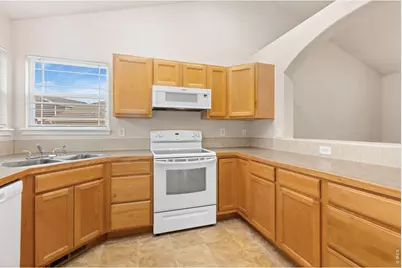 3201 Rock Point Ct, Evans, CO 80620 - Photo 8