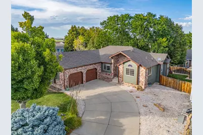 855 N 7th St, Johnstown, CO 80534 - Photo 2