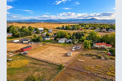 4608 Sunshine Ct, Loveland, CO 80537 - Photo 2
