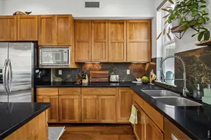 1738 N Franklin St, Denver, CO 80218 - Photo 4