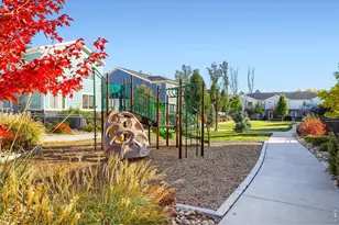 690 Stonebridge Dr, Longmont, CO 80503 - Photo 28