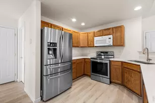 1703 Whitehall Dr, Longmont, CO 80504 - Photo 4