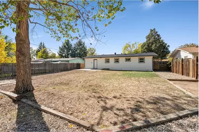 1406 S Douglas Ave, Loveland, CO 80537 - Photo 20