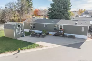 230 N 2nd St N, Berthoud, CO 80513 - Photo 2