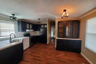 1359 Sylmar Pl, Loveland, CO 80537 - Photo 4