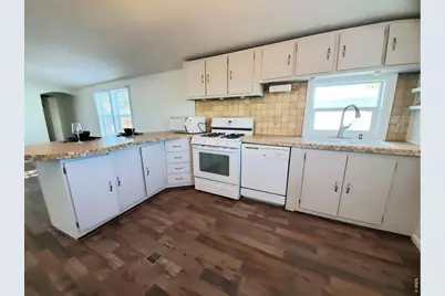 221 W 57th St #B32, Loveland, CO 80538 - Photo 2