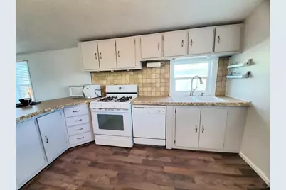 221 W 57th St #B32, Loveland, CO 80538 - Photo 4