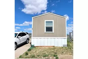 315 Hayes Ave, Sterling, CO 80751 - Photo 2