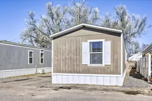 211 B St, Evans, CO 80620 - Photo 4