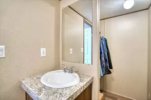 218 Grape St, Hudson, CO 80642 - Photo 8