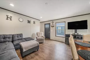 431 N 35th Ave, Greeley, CO 80631 - Photo 2