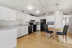 605 W 57th St, Loveland, CO 80538 - Photo 6