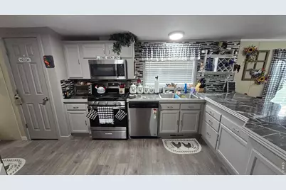 4114 Saltgrass Ln, Evans, CO 80620 - Photo 8