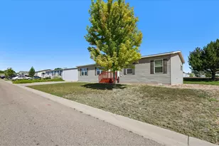 3001 Foxtail Ln, Evans, CO 80620 - Photo 4