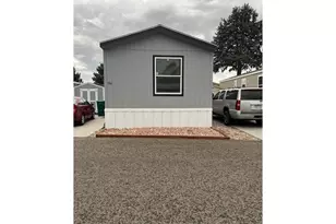 230 N 2nd St, Berthoud, CO 80513 - Photo 2