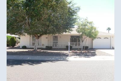 9916 W Kingswood Circle, Sun City, AZ 85351 - Photo 1