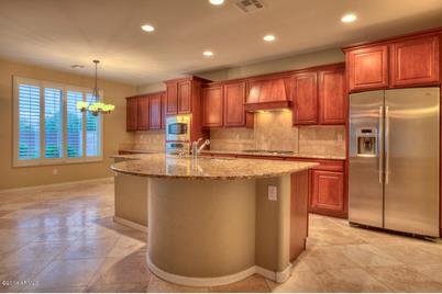 3945 E Half Hitch Place, Phoenix, AZ 85050 - Photo 1