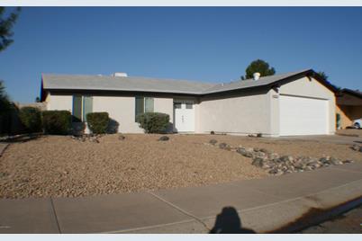 10042 N 47th Drive, Glendale, AZ 85302 - Photo 1