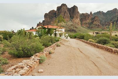 3643 N La Barge Road, Apache Junction, AZ 85119 - Photo 1